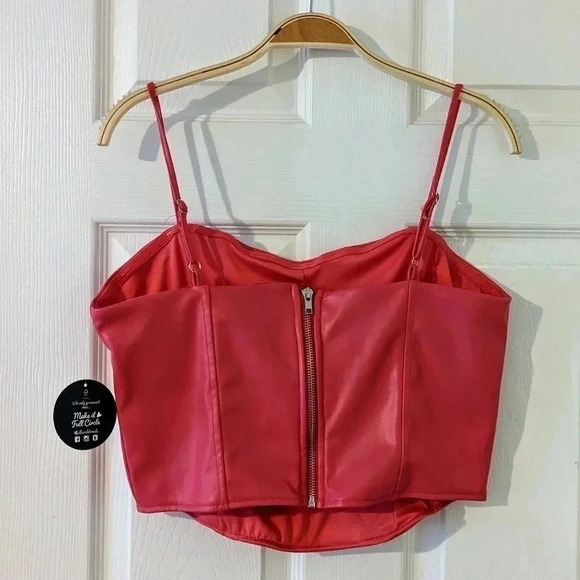 Women's Pink Vegan Leather Corset-like‎ Cropped Spaghetti Straps Top Sz. L NWT - Picture 2 of 8